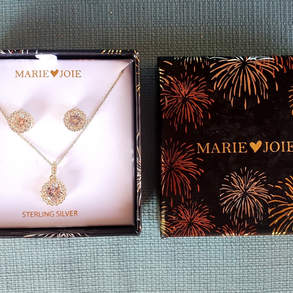 New Sterling Silver CZ Halo  2pc Jewelry Set._9